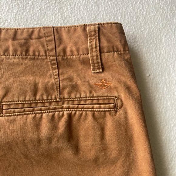 Dockers Men's Tan Chinos - Picture 7 of 7